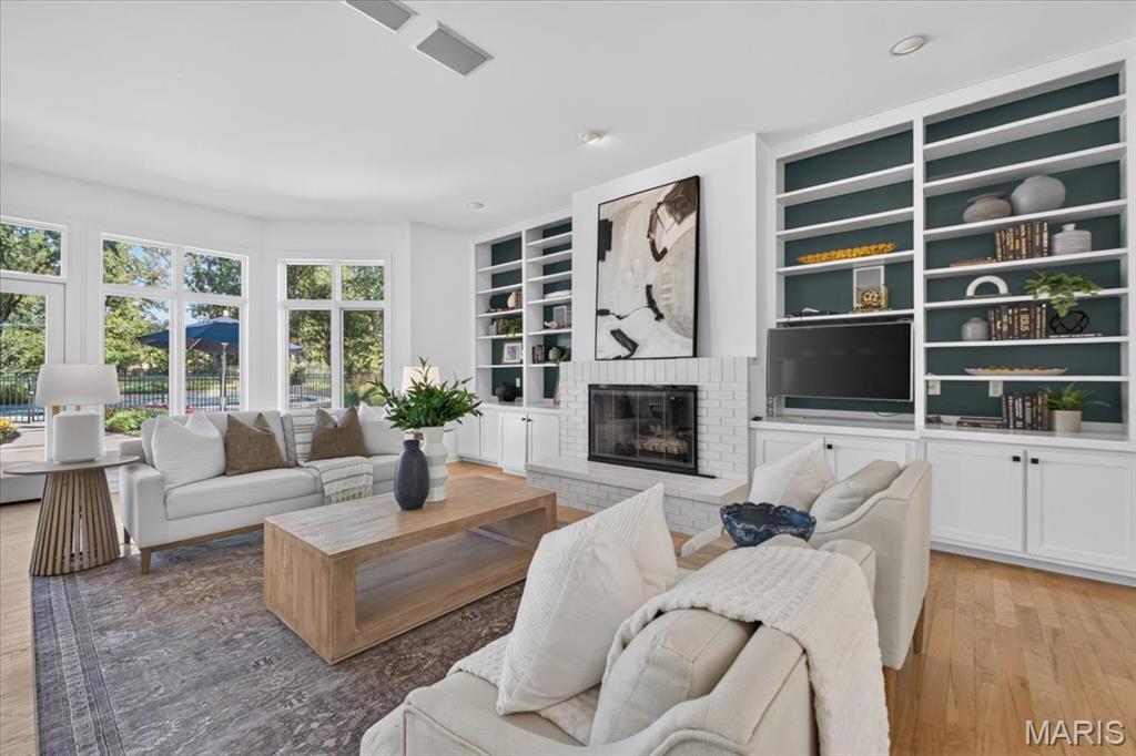 5 Outer Ladue Drive