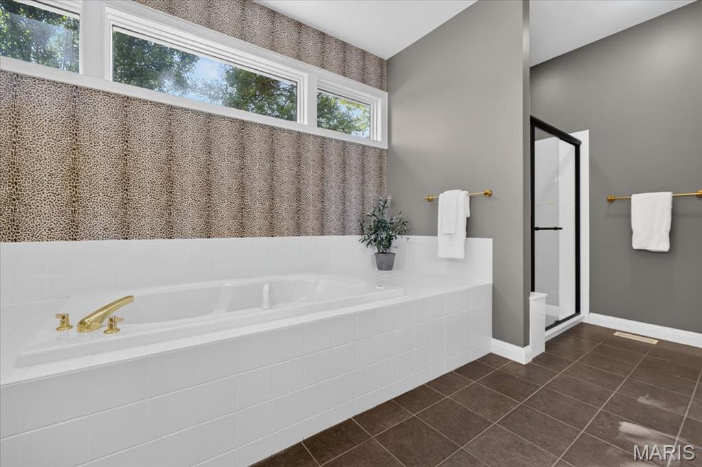 5 Outer Ladue Drive