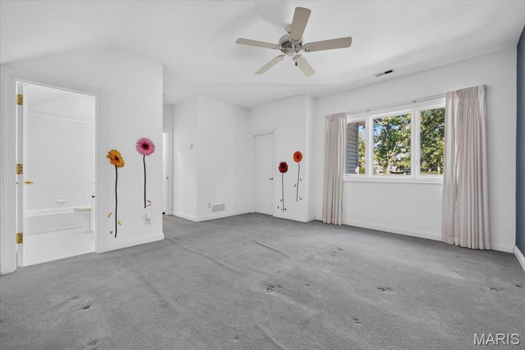 5 Outer Ladue Drive