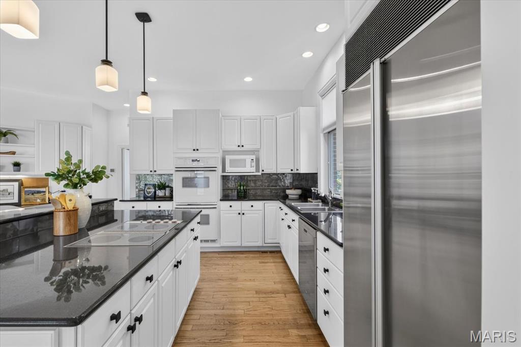 5 Outer Ladue Drive