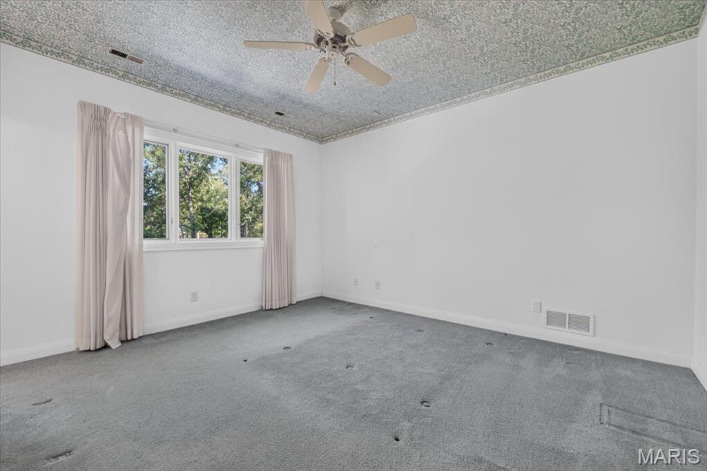 5 Outer Ladue Drive