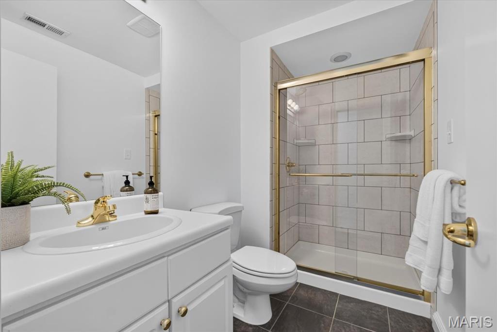 5 Outer Ladue Drive