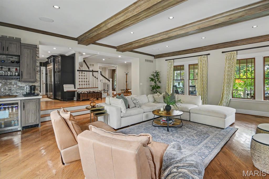 111 Edwin Avenue