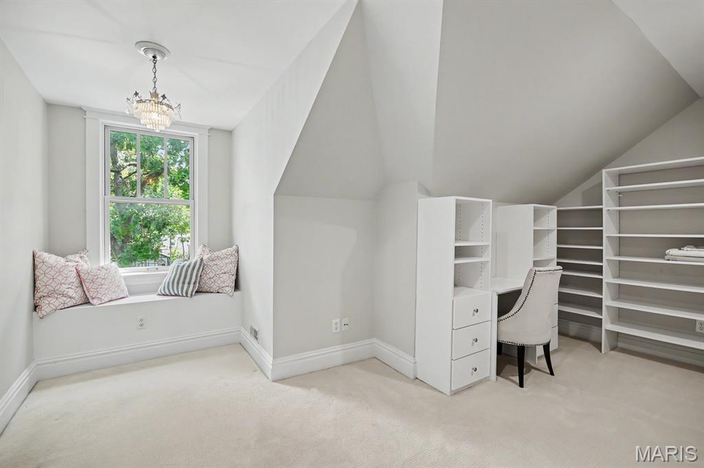 111 Edwin Avenue