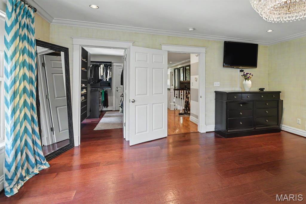 111 Edwin Avenue