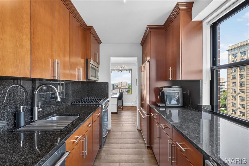 4466 W Pine Boulevard Unit: 14C