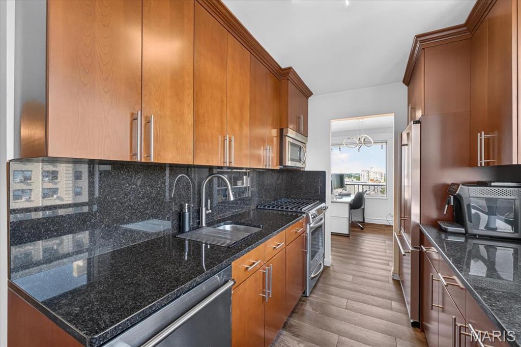 4466 W Pine Boulevard Unit: 14C