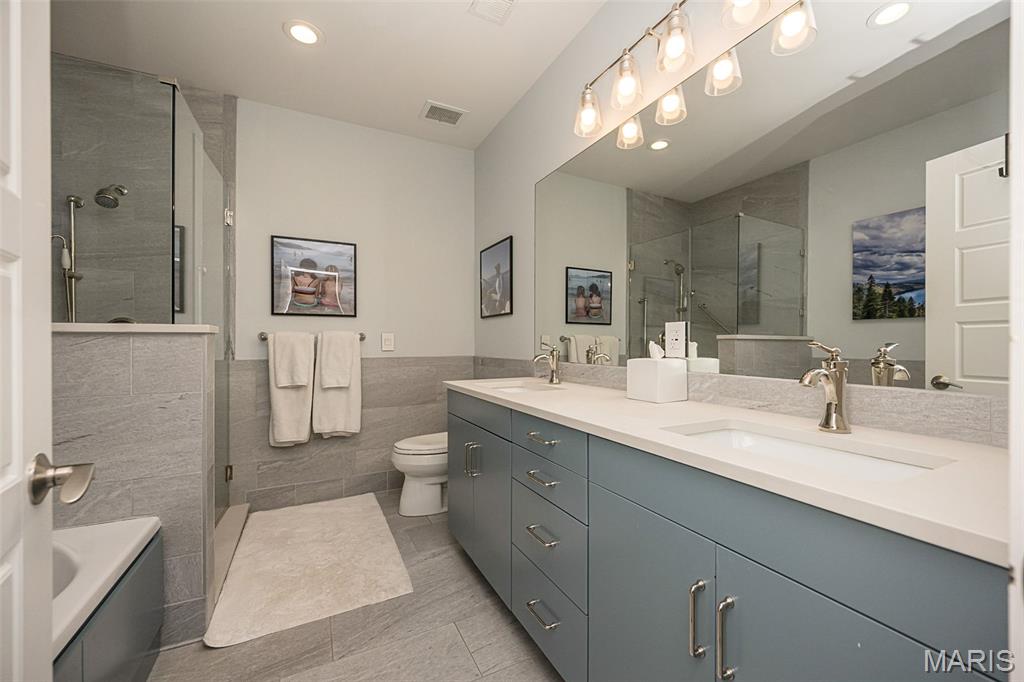 31 Brighton Way Unit: 2B