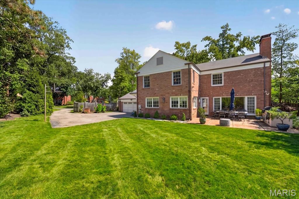 8001 Watkins Drive
