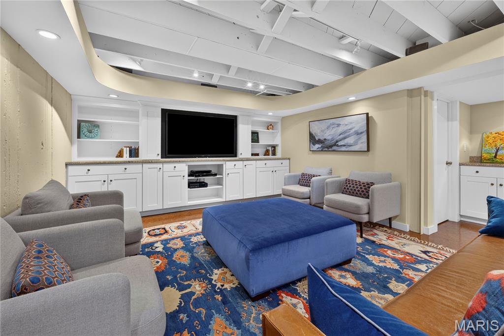 8001 Watkins Drive