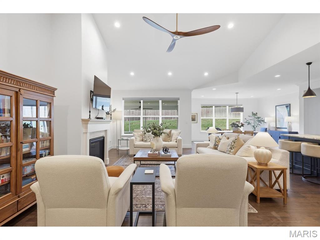 545 Long Acres Lane