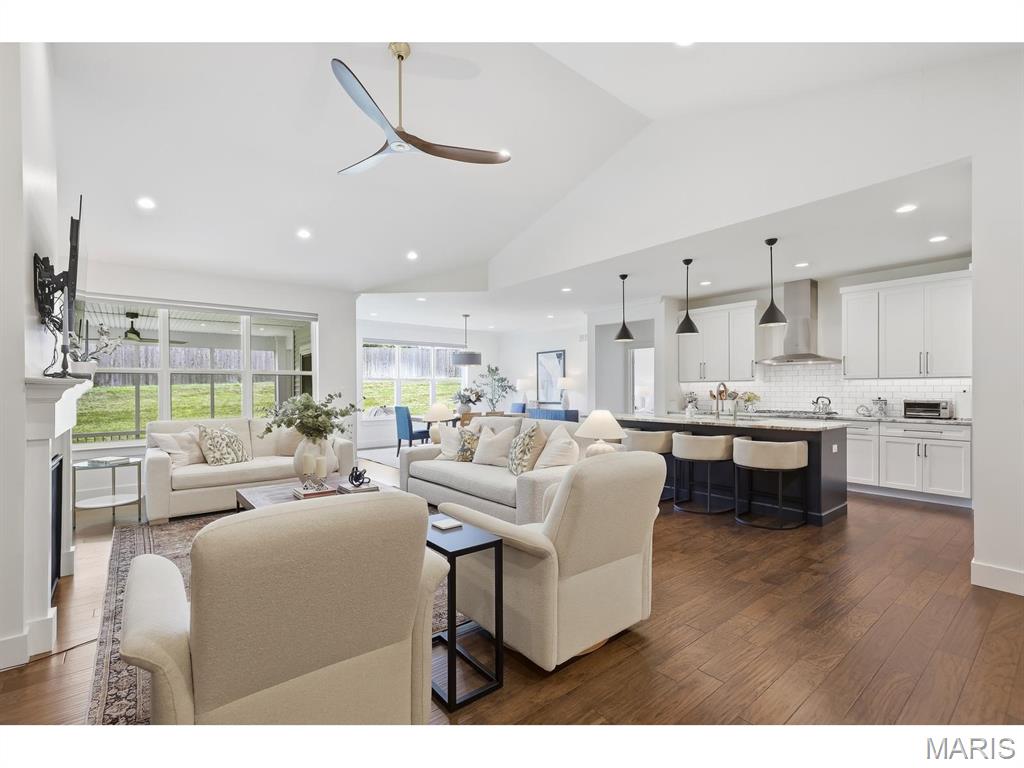 545 Long Acres Lane