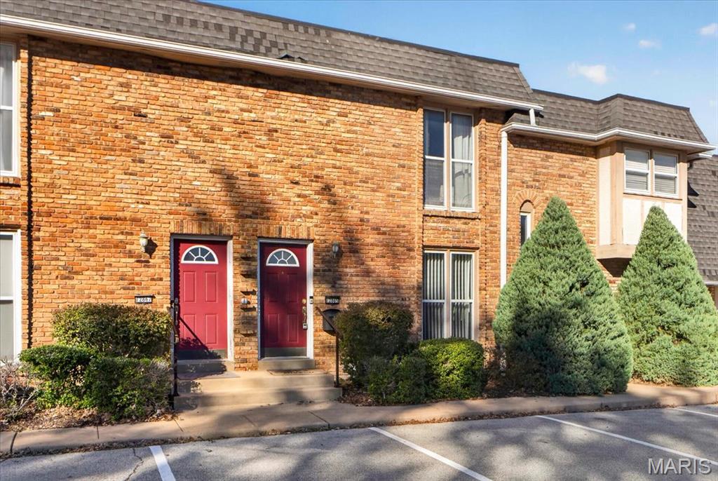 12865 Town And Four Drive Creve Coeur Mo Us 63141 Mis26058283