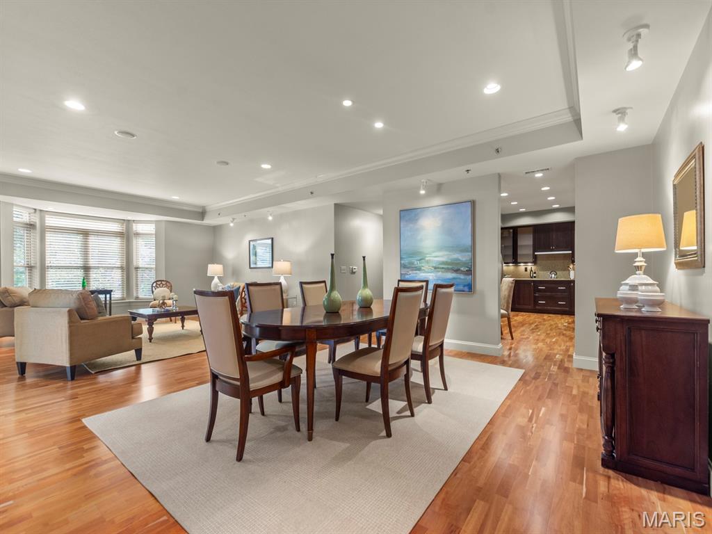 540 North and South Unit: 204