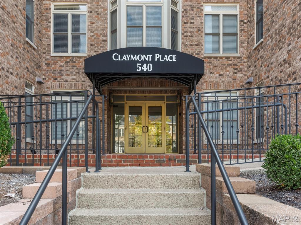 540 North and South Unit: 204