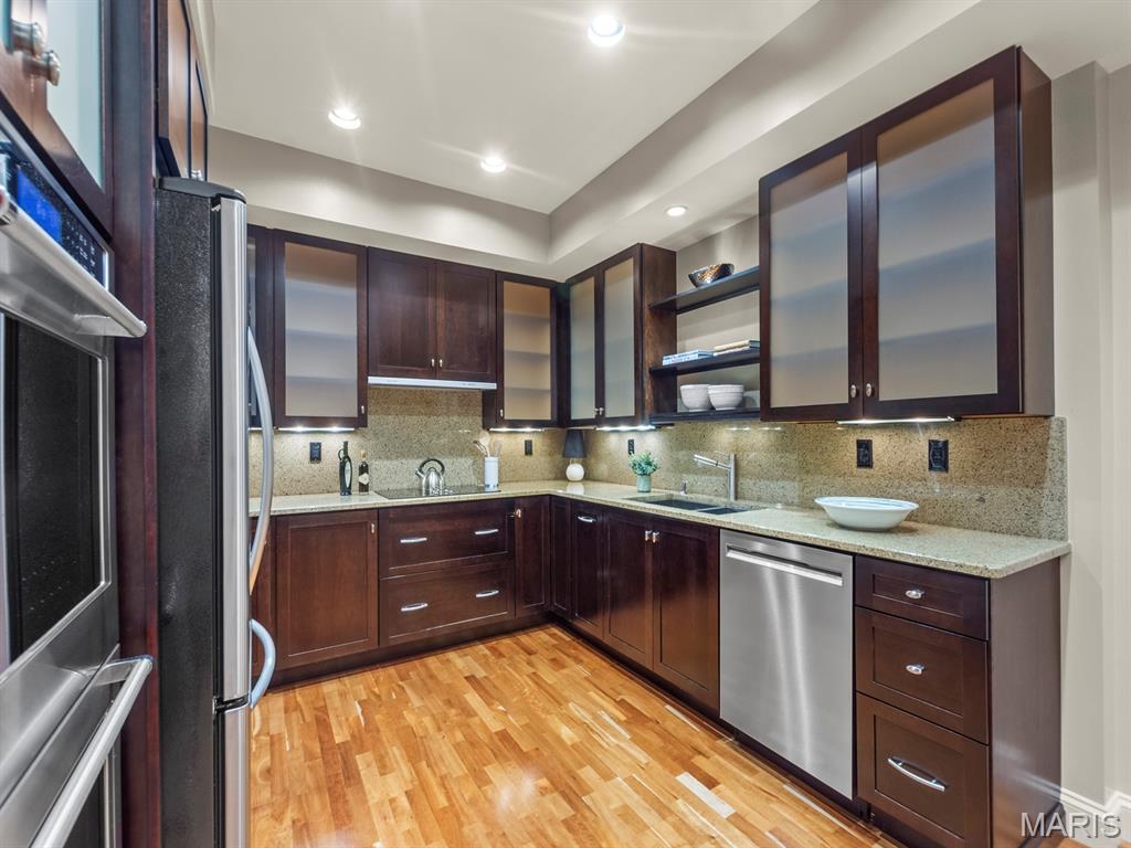 540 North and South Unit: 204