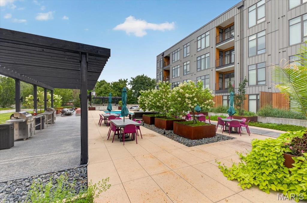 4101 Laclede Avenue Unit: 407