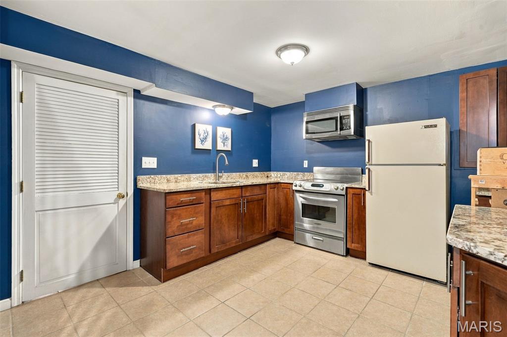 2106 Bow Tree Court