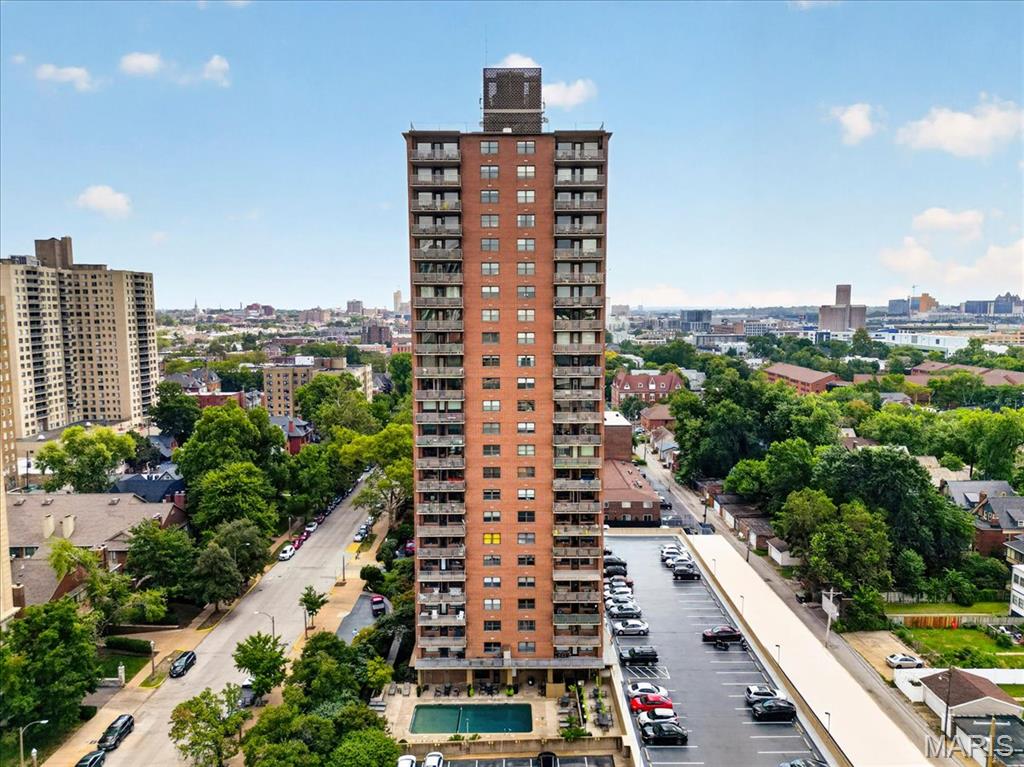 4466 W Pine Boulevard Unit: 8C