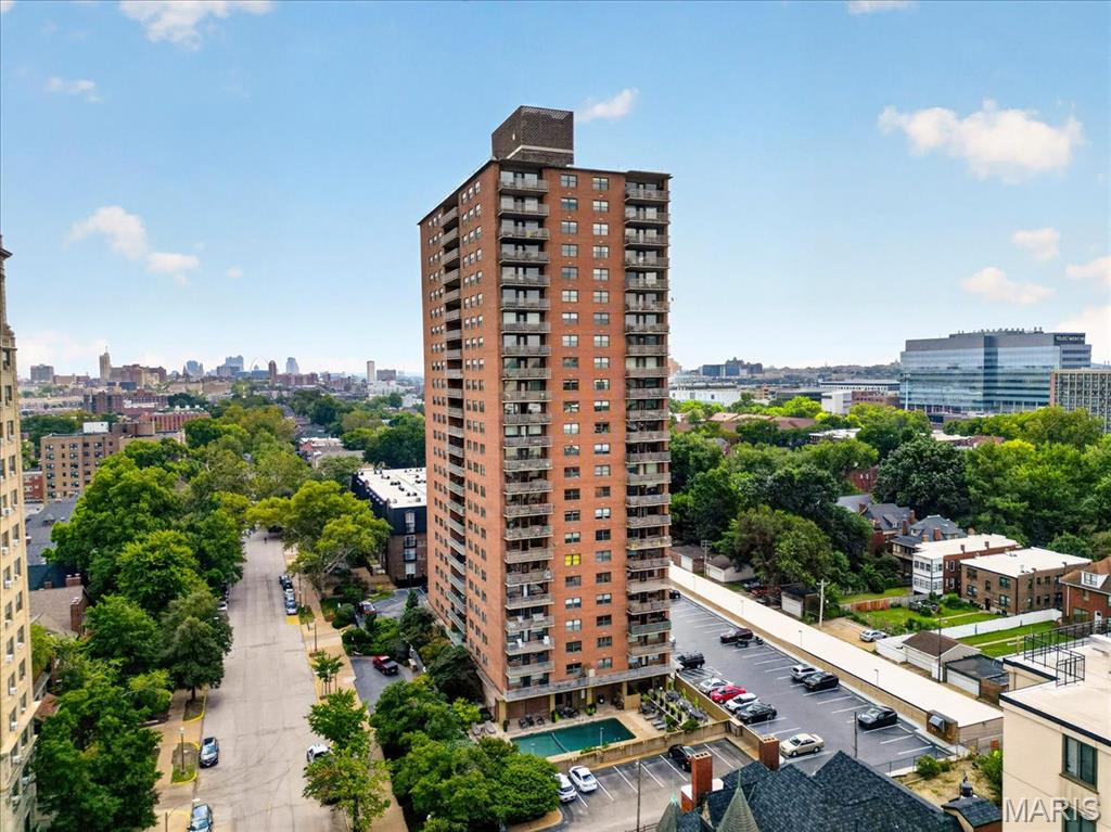 4466 W Pine Boulevard Unit: 8C