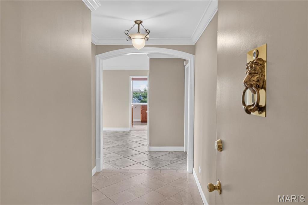 4466 W Pine Boulevard Unit: 8C