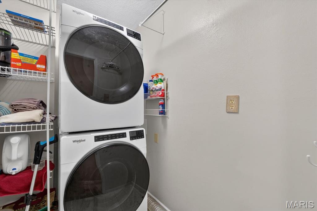 2057 Setters Hill Court