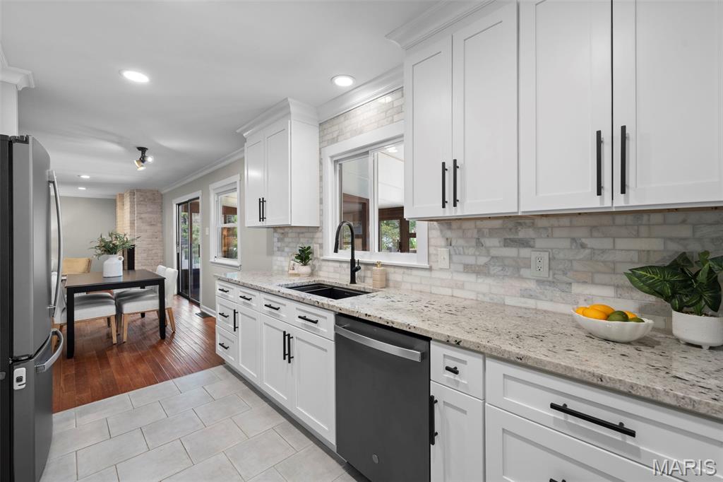 1224 Bonheur Drive