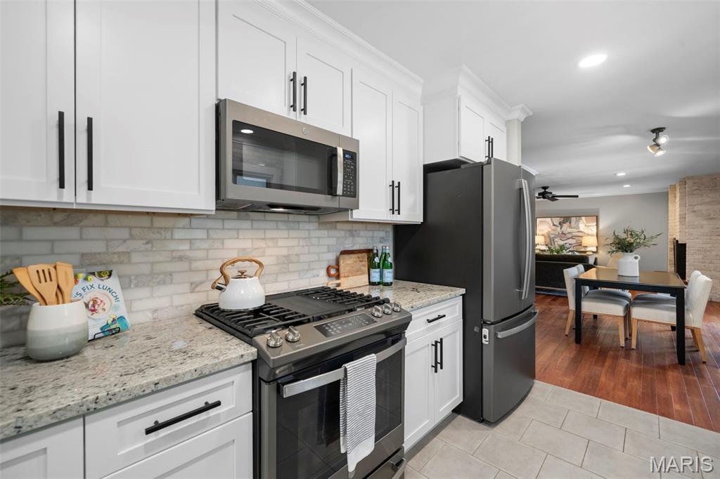 1224 Bonheur Drive