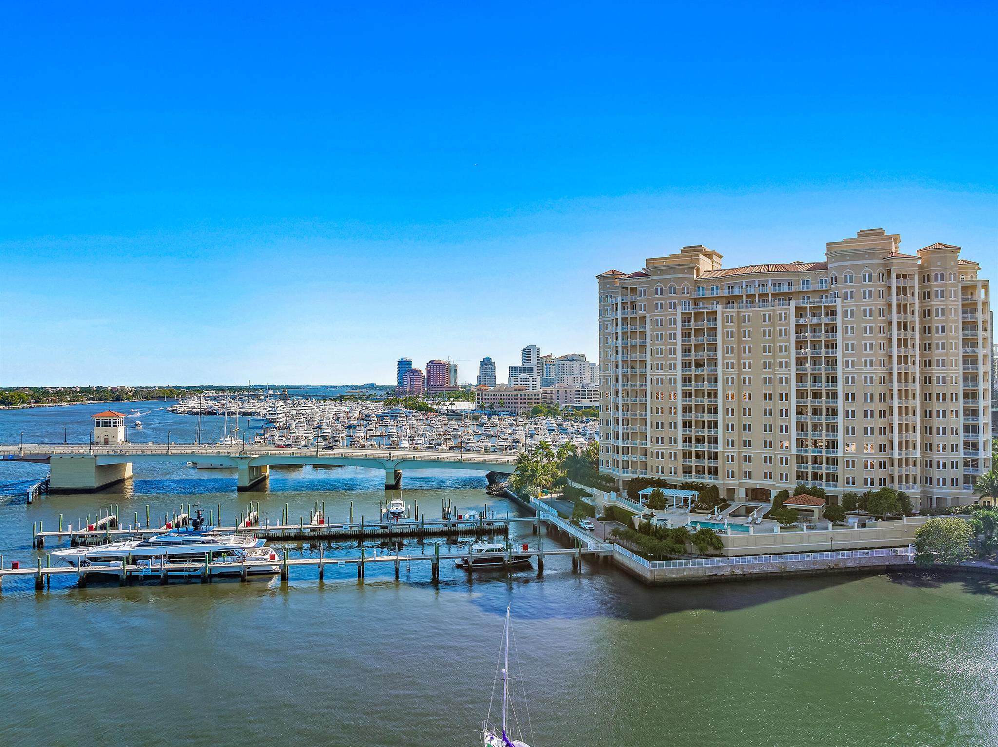 622 N Flagler Drive 803