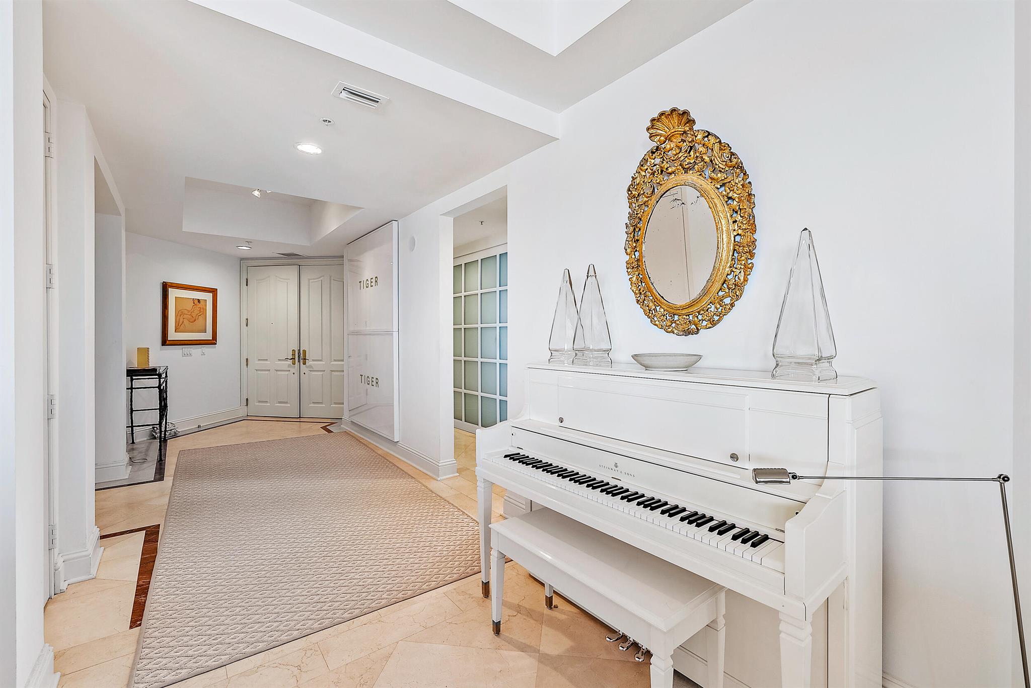 622 N Flagler Drive 803