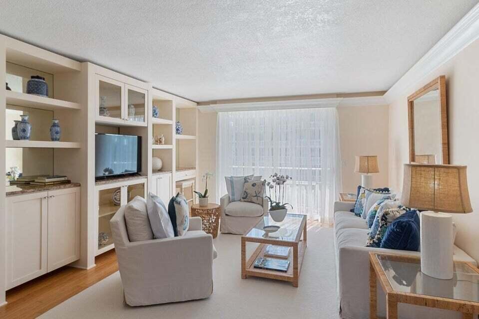 139 Sunrise Avenue 4090