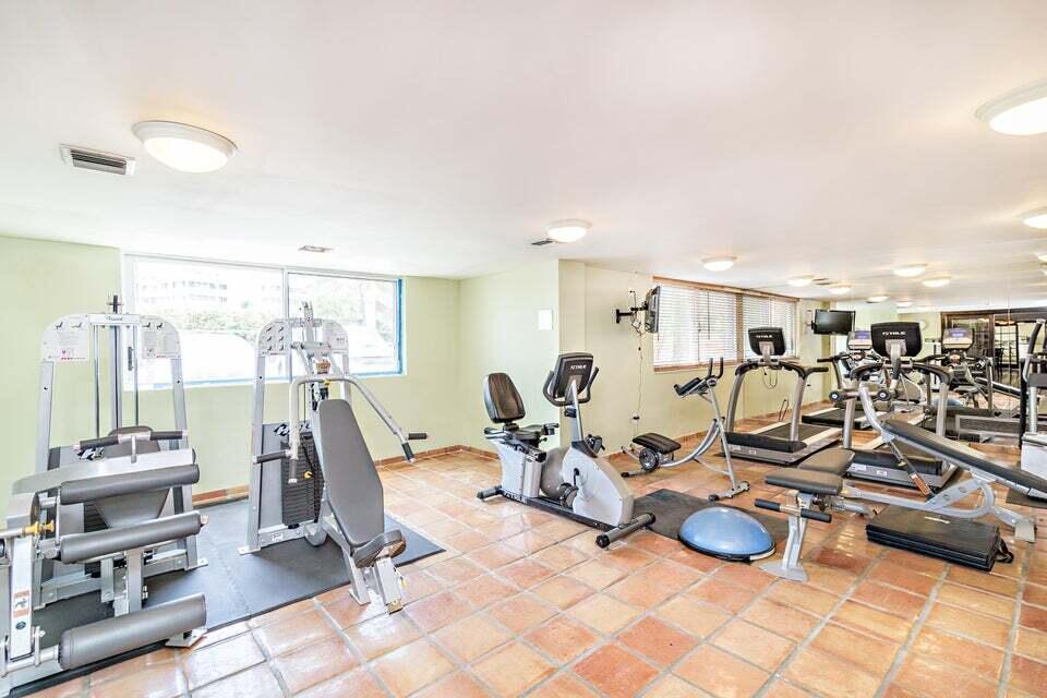 139 Sunrise Avenue 4090