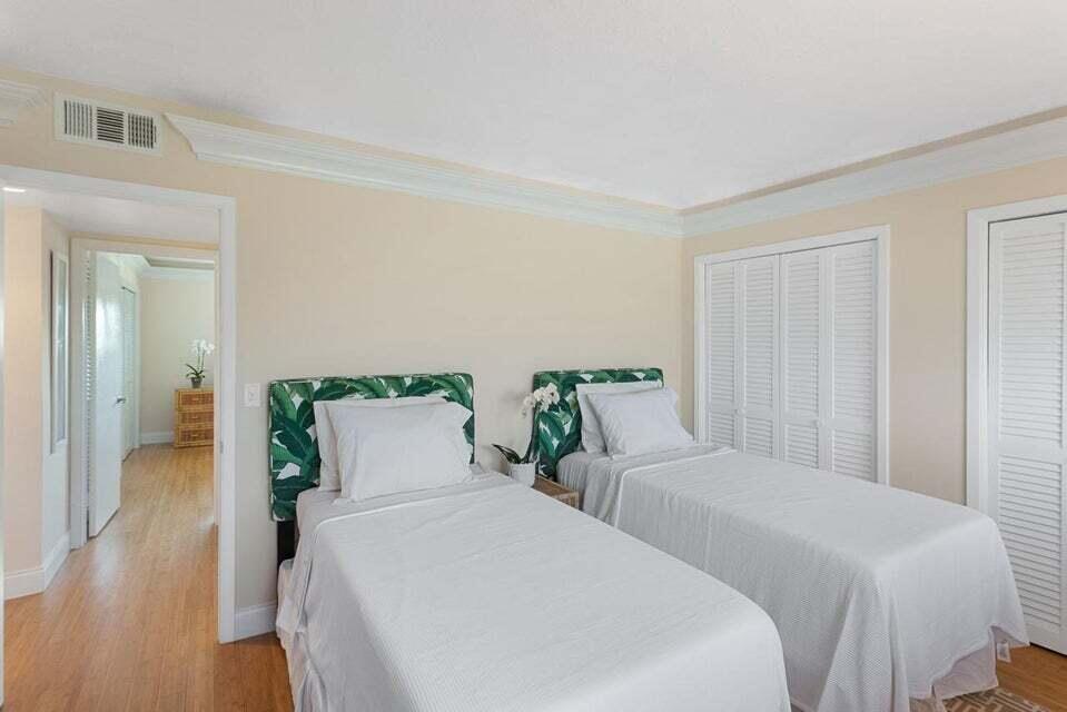 139 Sunrise Avenue 4090