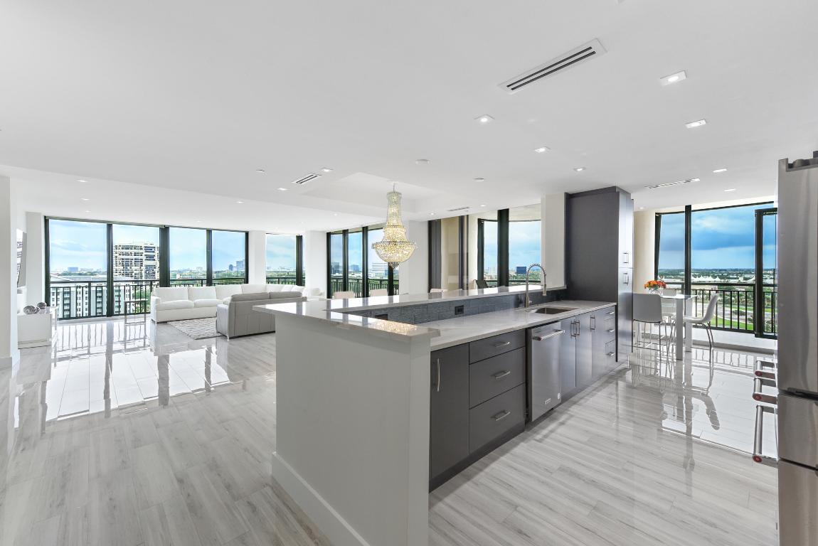 2427 Presidential Way Ph3