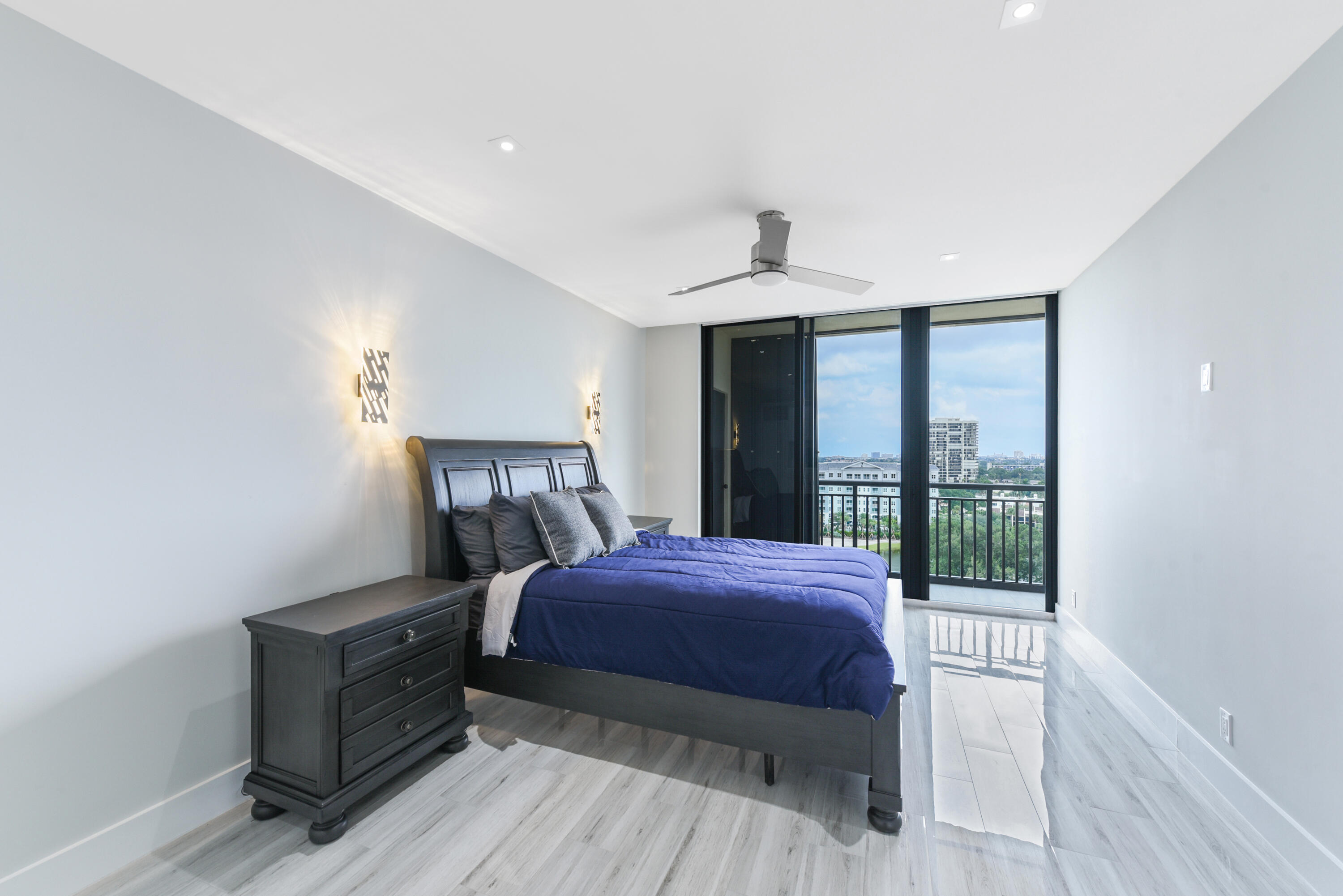 2427 Presidential Way Ph3
