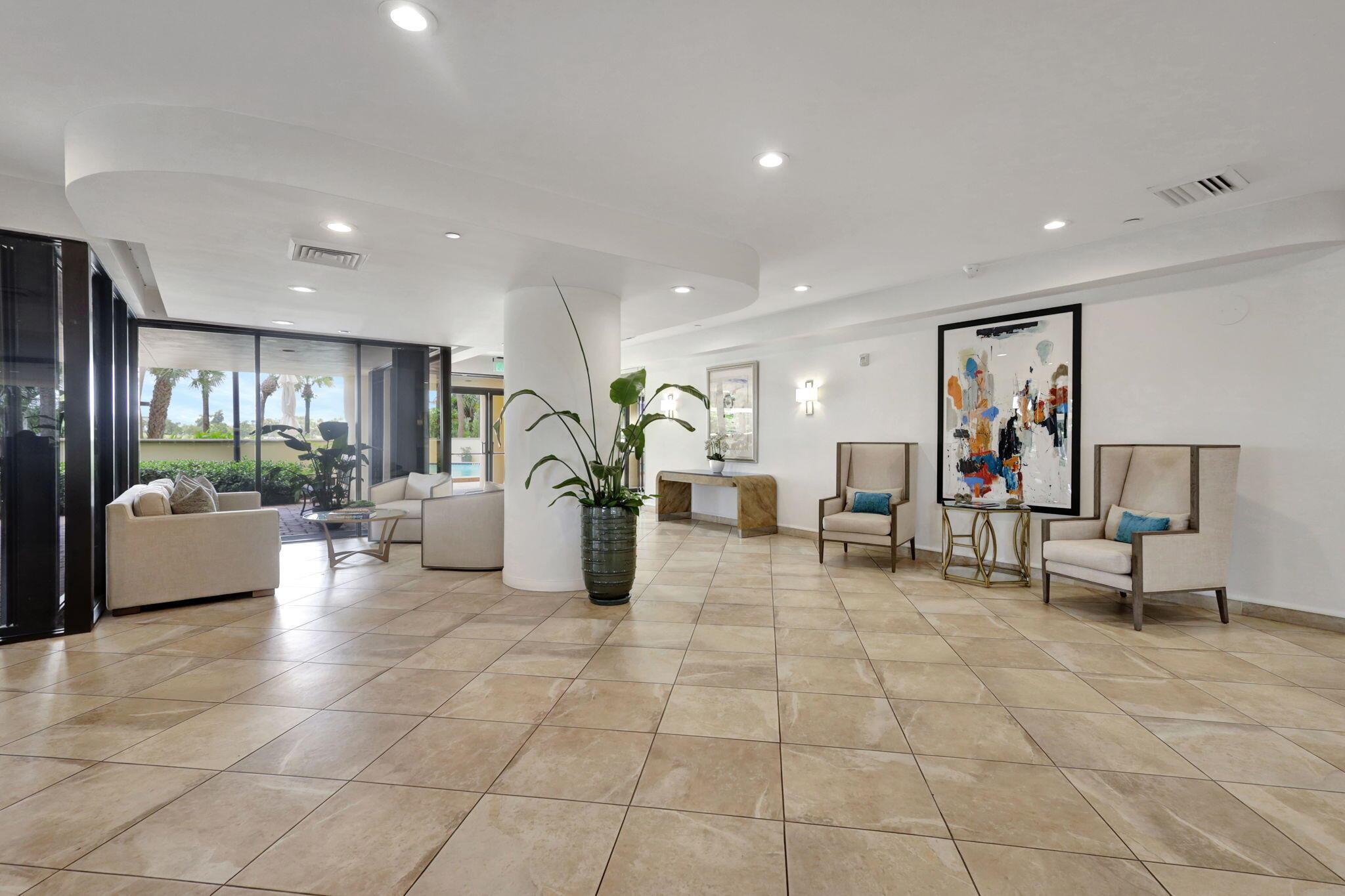 2427 Presidential Way 802