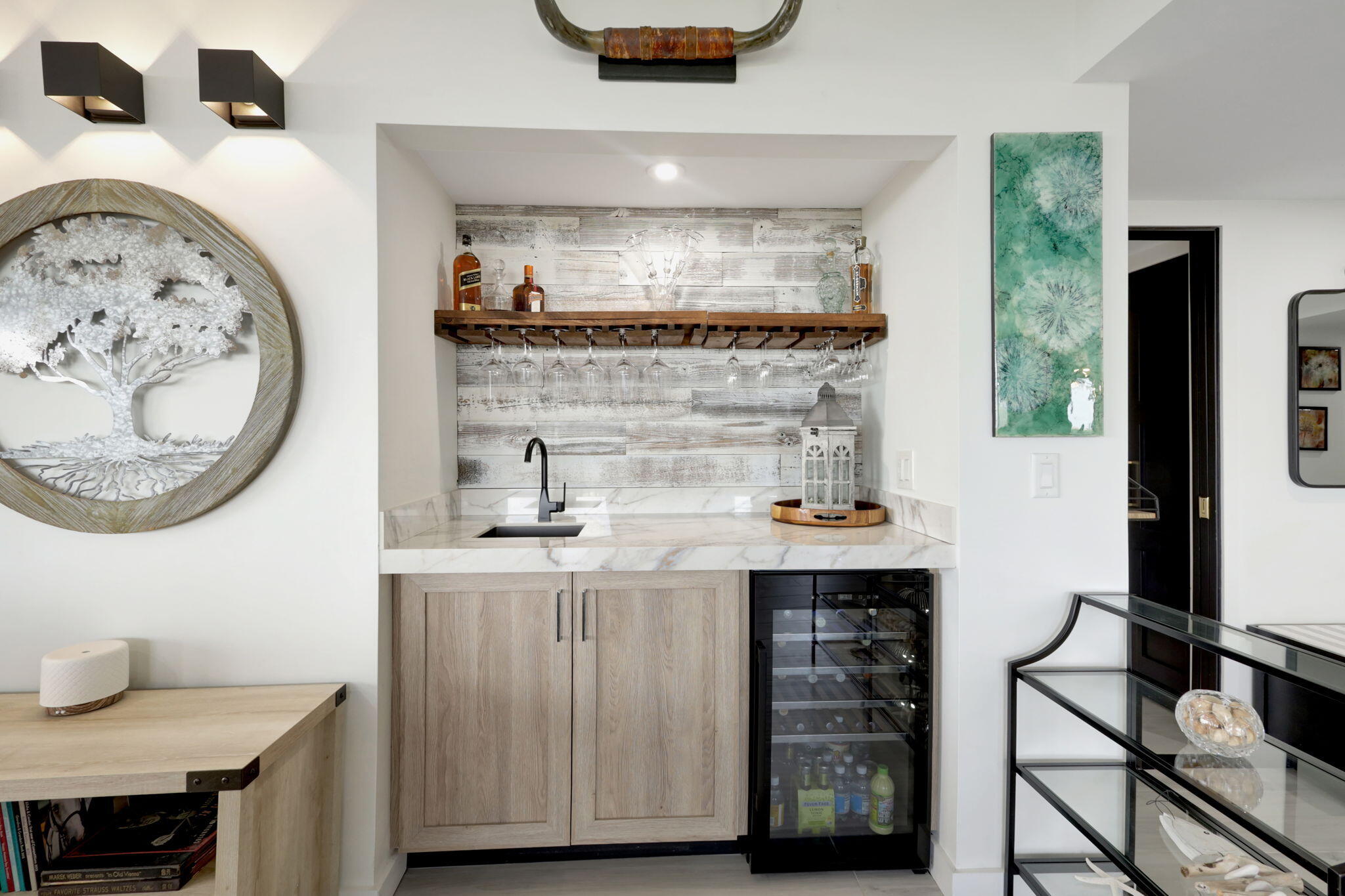 2427 Presidential Way 802