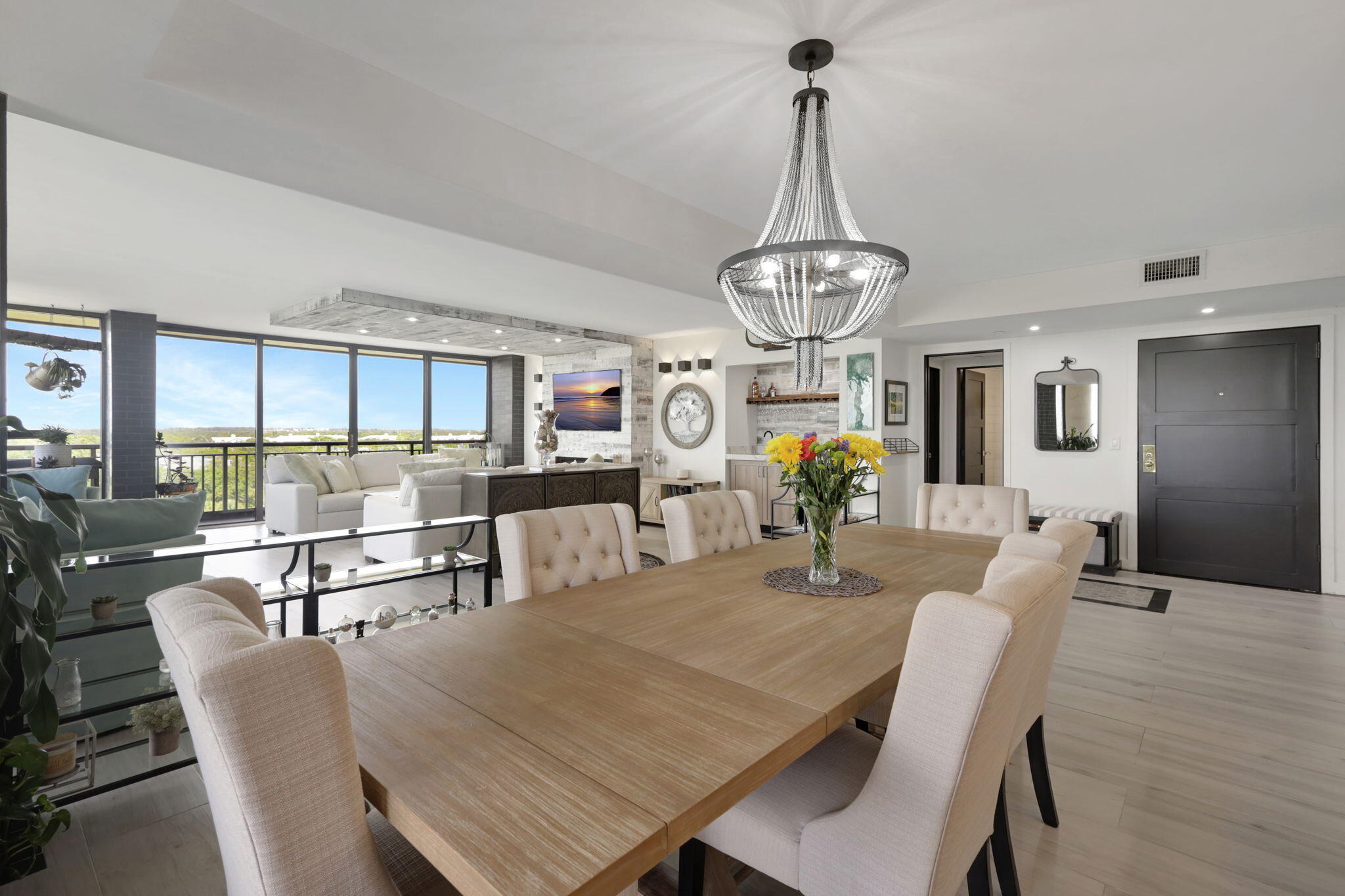 2427 Presidential Way 802