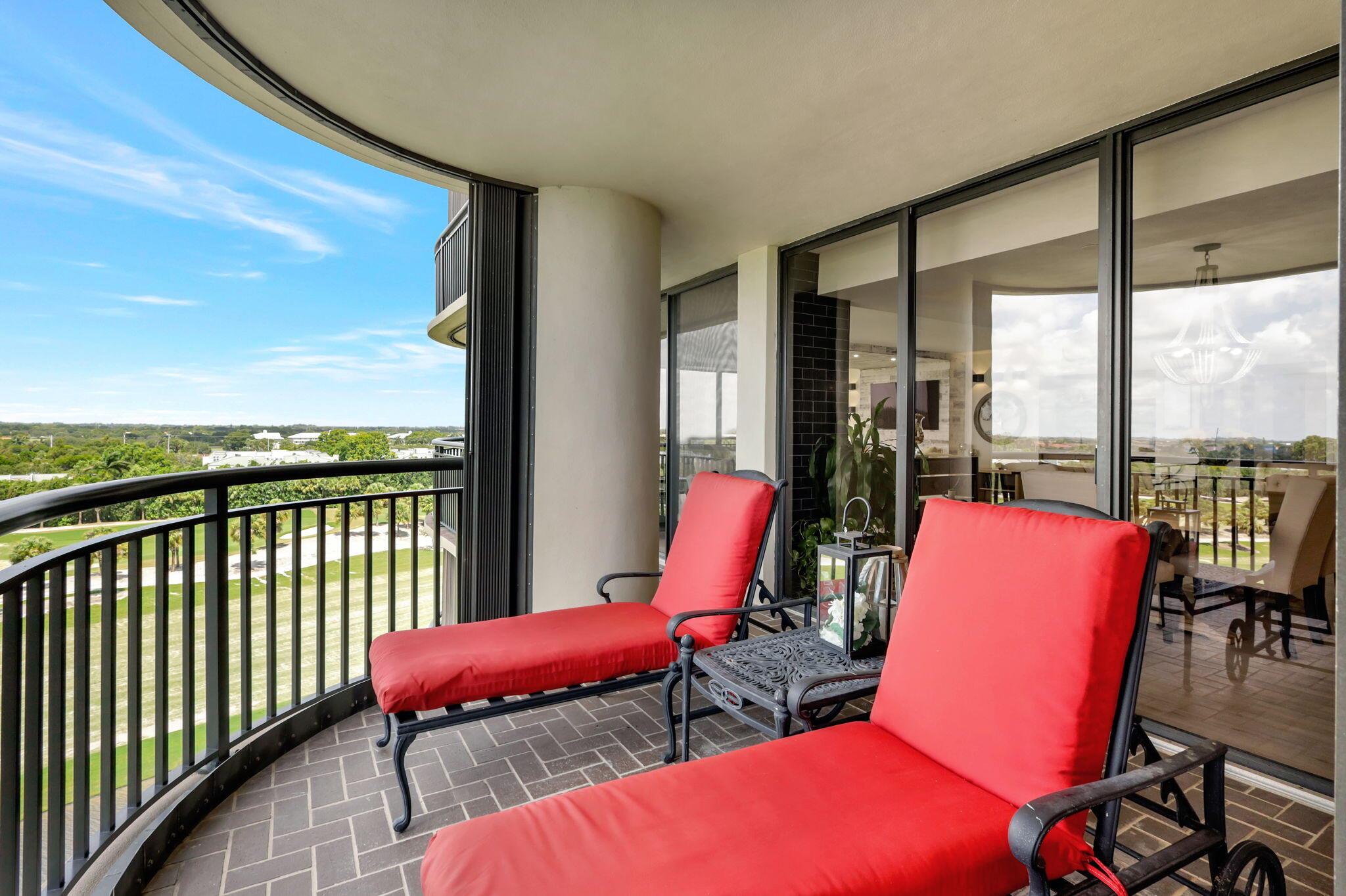 2427 Presidential Way 802