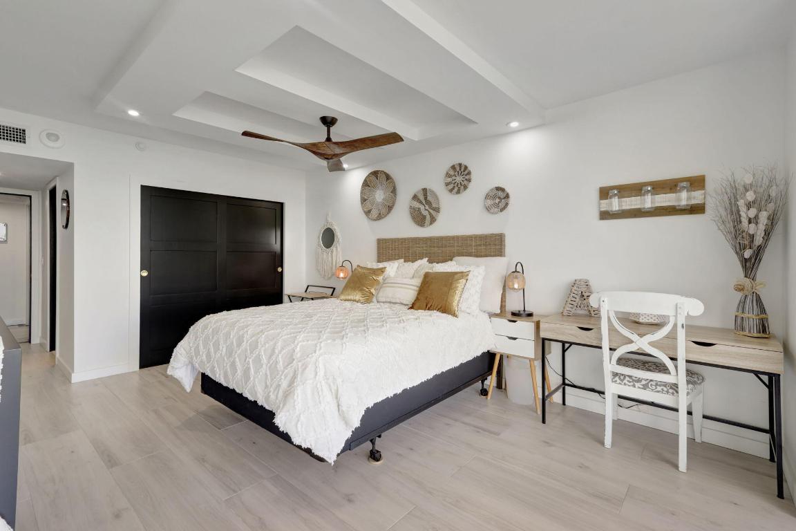 2427 Presidential Way 802