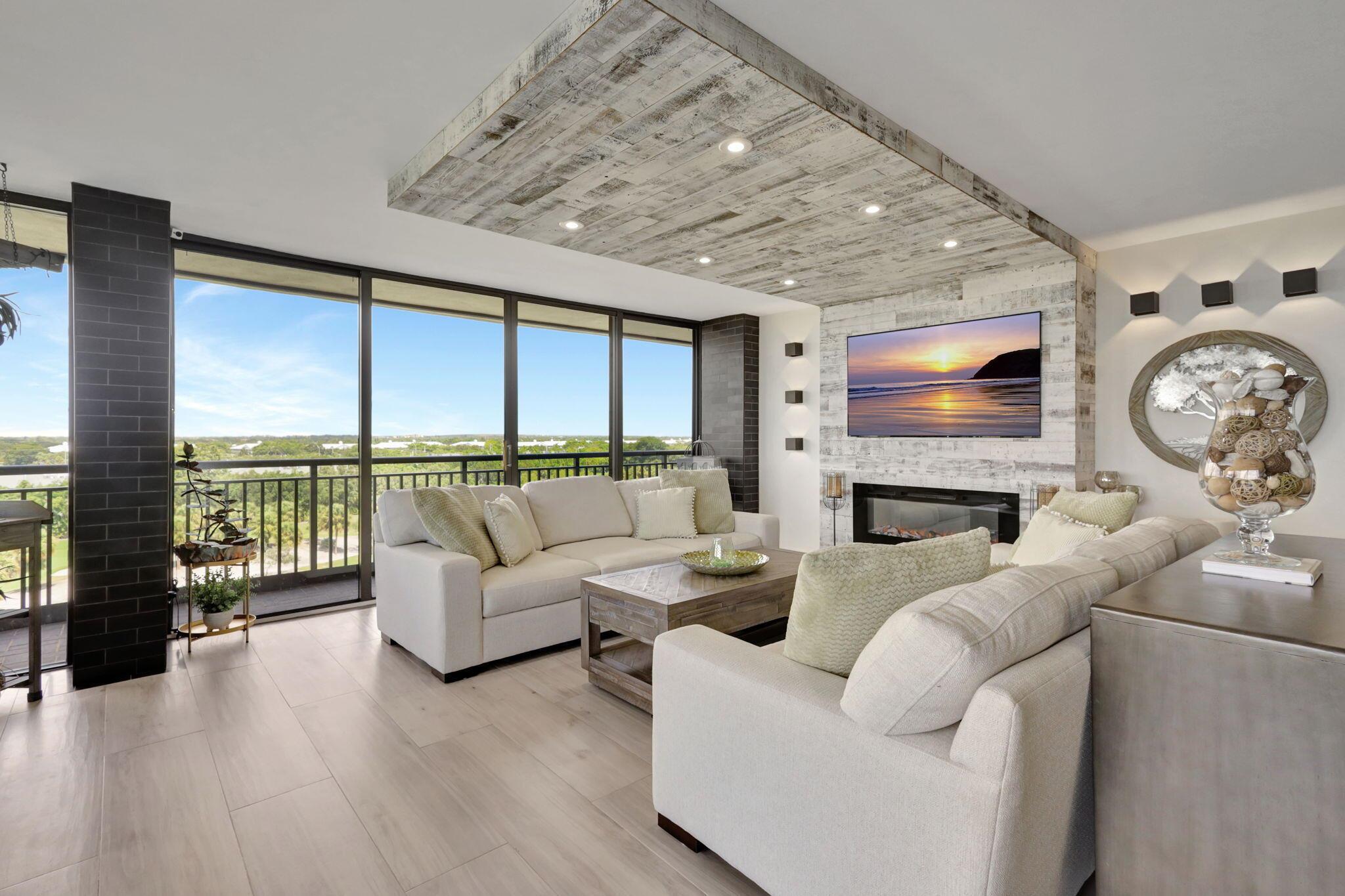 2427 Presidential Way 802