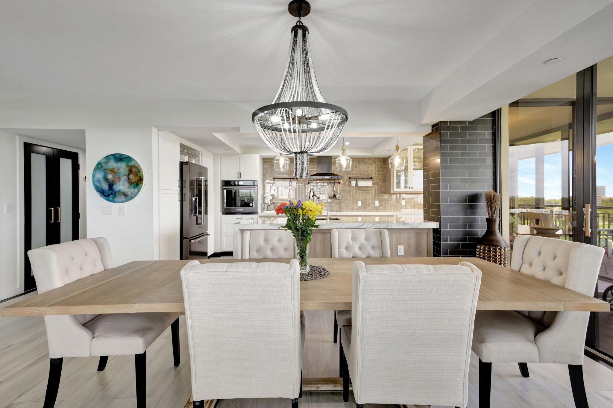 2427 Presidential Way 802