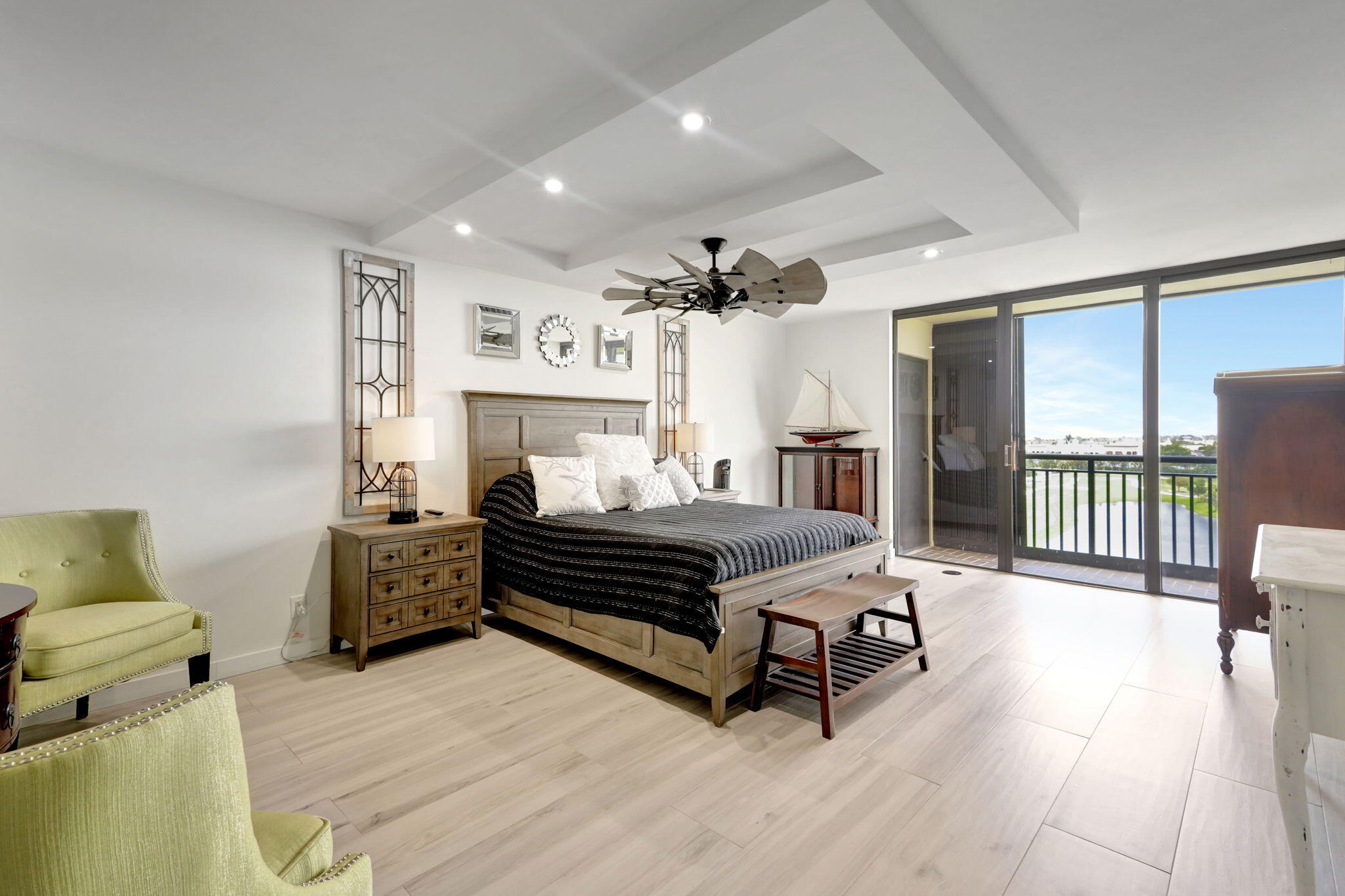 2427 Presidential Way 802