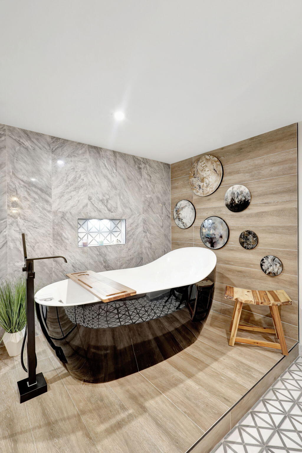 2427 Presidential Way 802