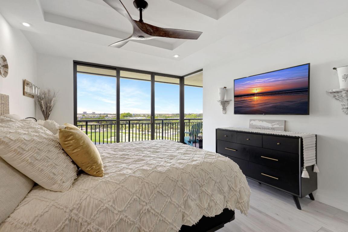 2427 Presidential Way 802