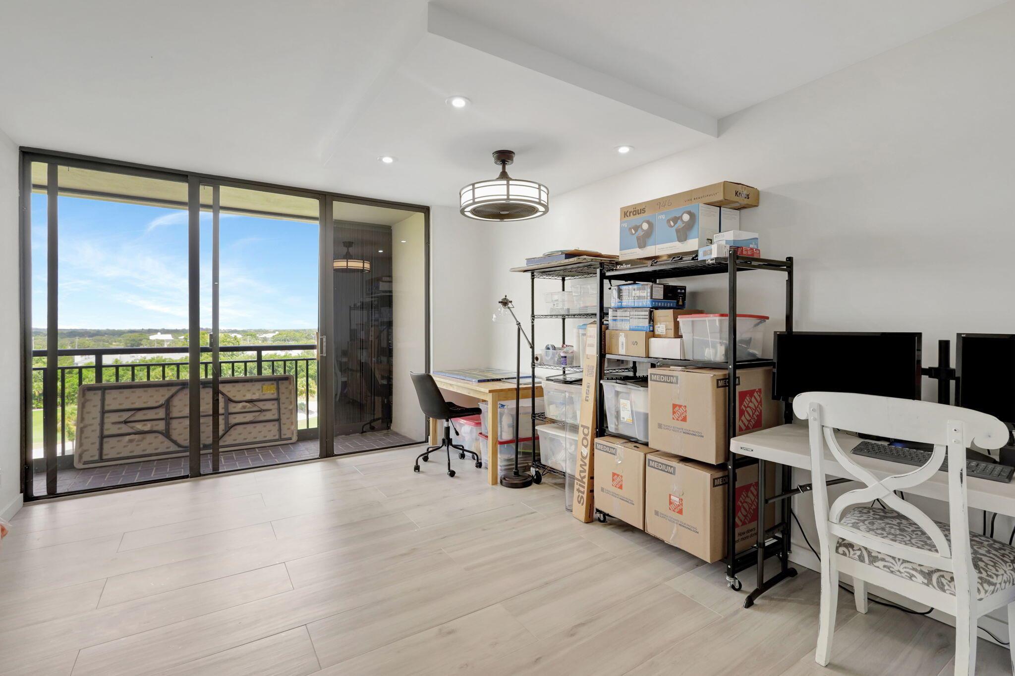 2427 Presidential Way 802