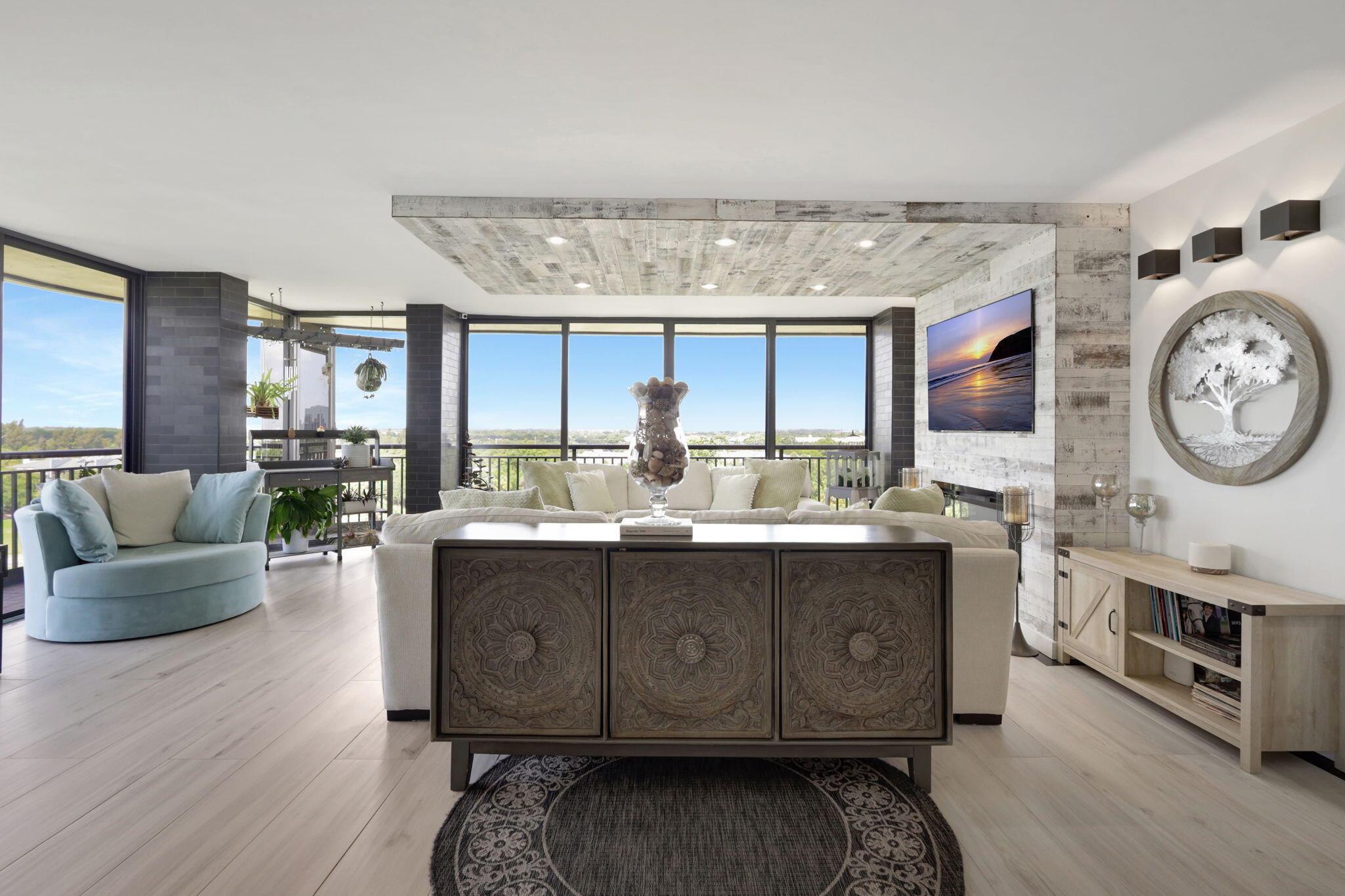 2427 Presidential Way 802