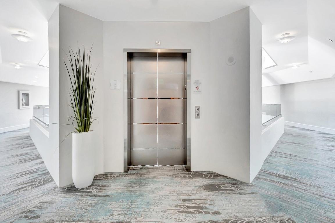 300 SE 5th Avenue 7120