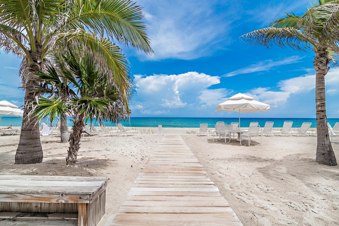 139 Sunrise Avenue 202