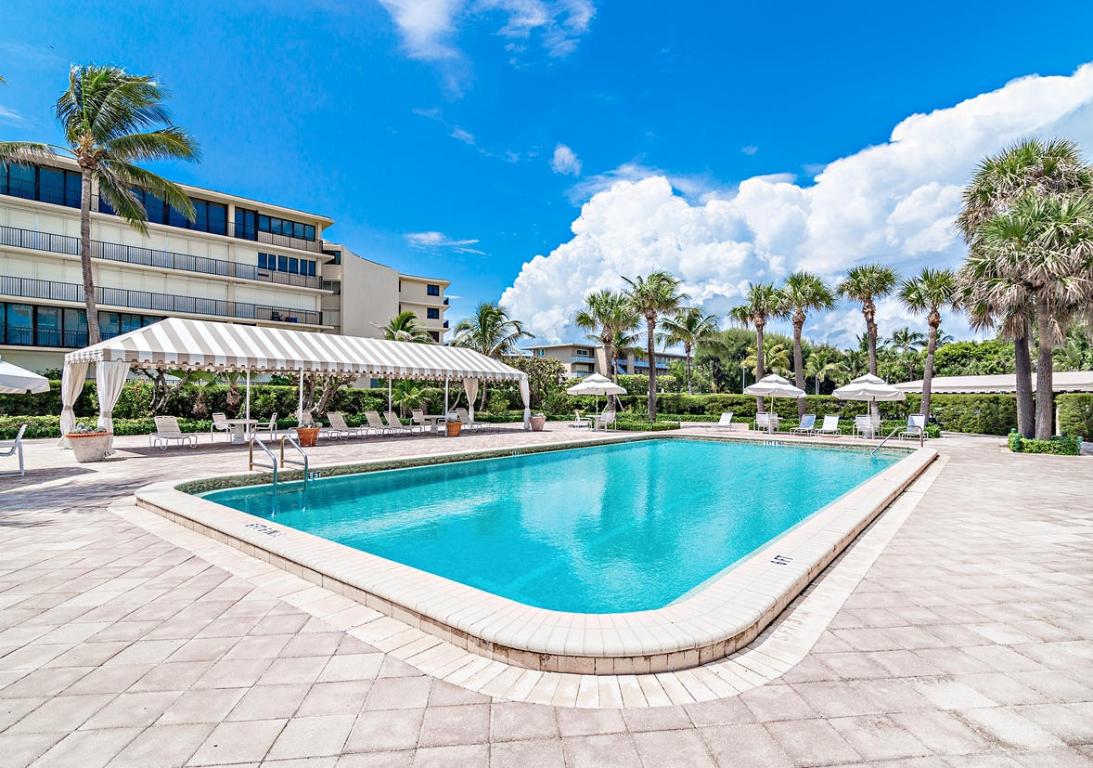 139 Sunrise Avenue 202